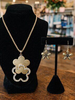 Lucky You 2Pc Clover Sterling Silver Pendant Chain Necklace Atq. Gold